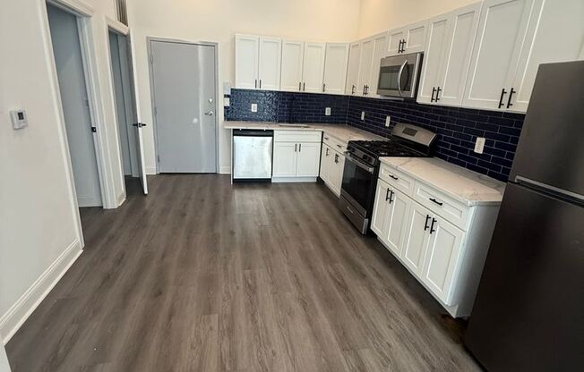 2 beds, 1 bath, 765 sqft, $1,500, Unit Unit 419