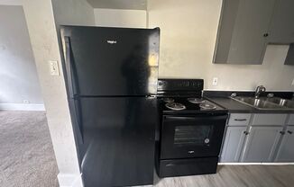 2 beds, 1 bath, $895, Unit Unit 03