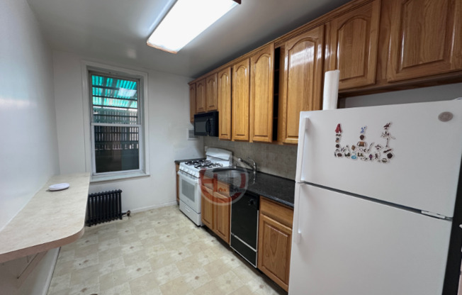 1922 EDISON AVE