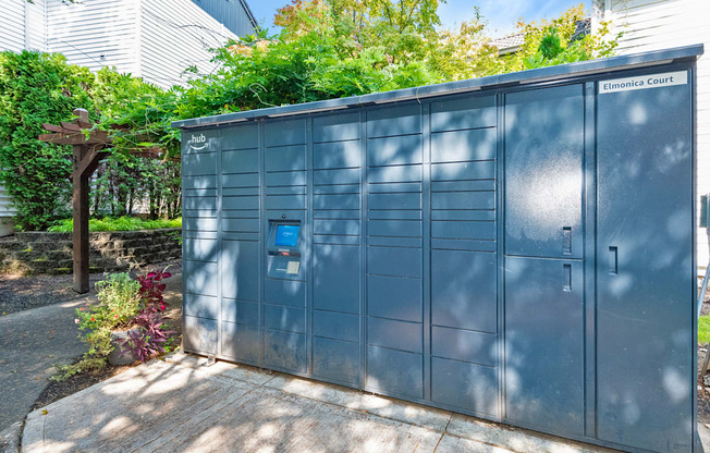 Elmonica Court self service package lockers, Beaverton, OR , 97006