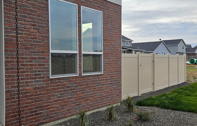 Brand New, Never-Lived-In 3-Bed, 2.5-Bath Townhome in Caldwell, ID – $500 Holiday Move-In Special!