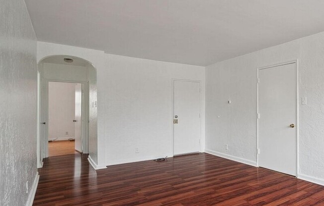 6147 OLD YORK RD