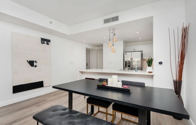 1 bed, 1 bath, $3,000