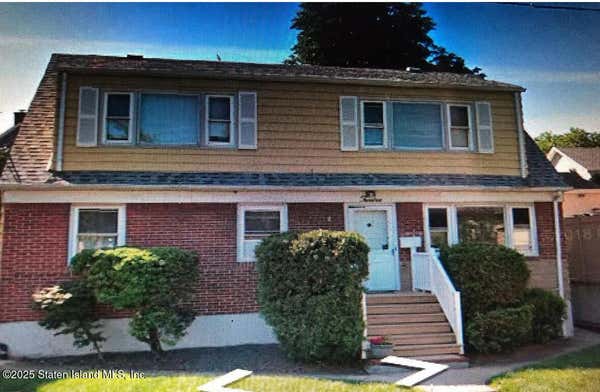 12 FOXHOLM ST
