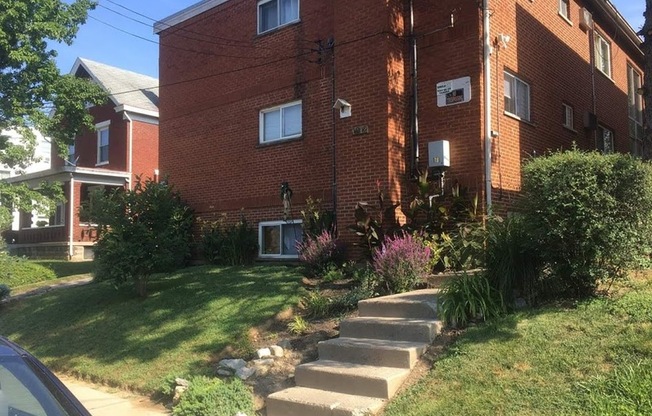 1912 MLS AVE