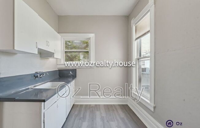1303 WESTERN AVE