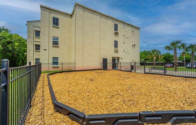 3 beds, 2 baths, 1,100 sqft, $2,400, Unit 318