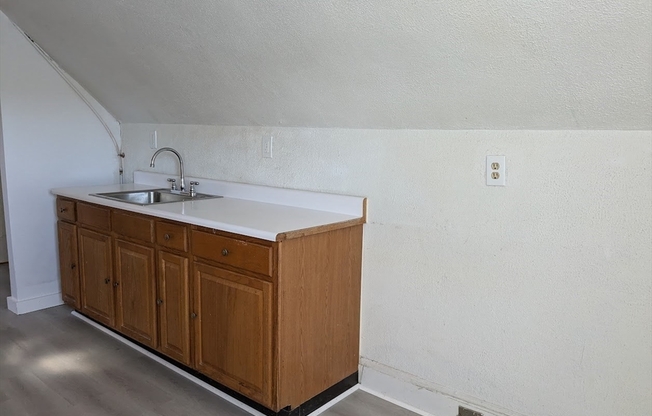 2 beds, 1 bath, 550 sqft, $2,600, Unit 3