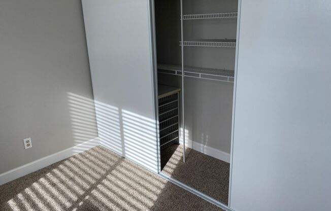 Studio, 1 bath, 441 sqft, $1,295, Unit 405