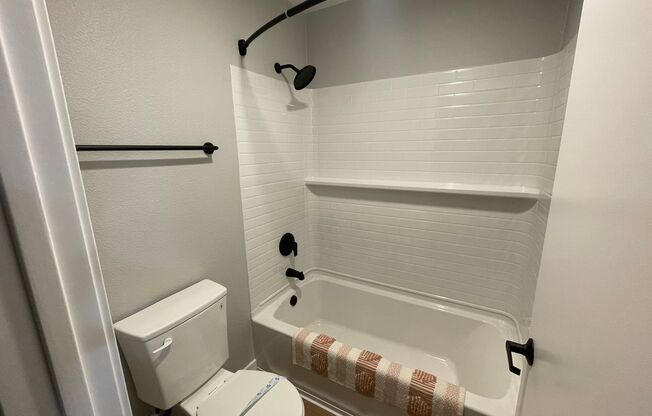 1 bed, 1 bath, 748 sqft, $2,840, Unit E-306