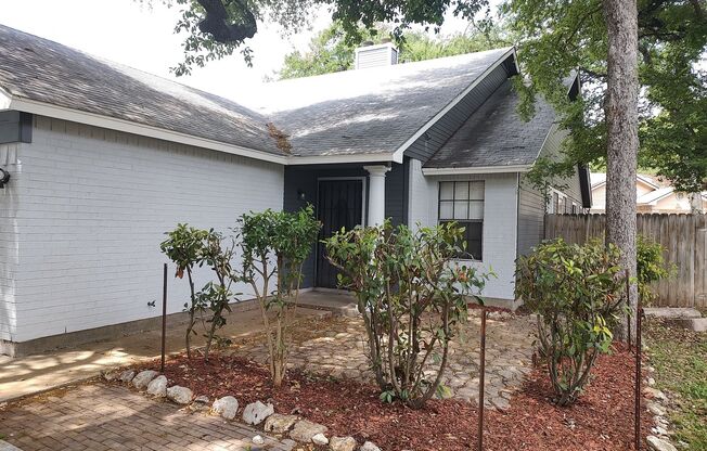 Updated duplex in South Austin Manchaca & Slaughter area.