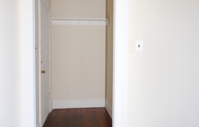 1 bed, 1 bath, 2 sqft, $950, Unit #503