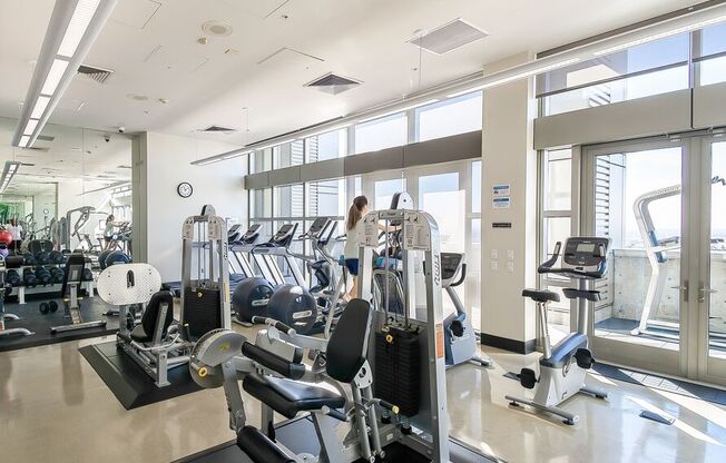 Studio, 1 bath, 750 sqft, $2,495, Unit 713