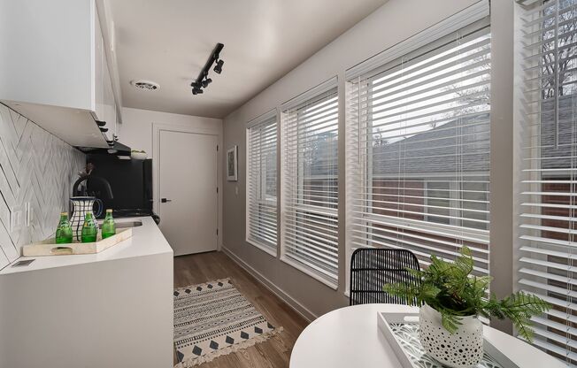 1 bed, 1 bath, 600 sqft, $1,277, Unit 13