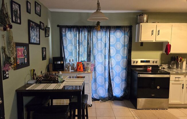 3 beds, 1 bath, $1,800