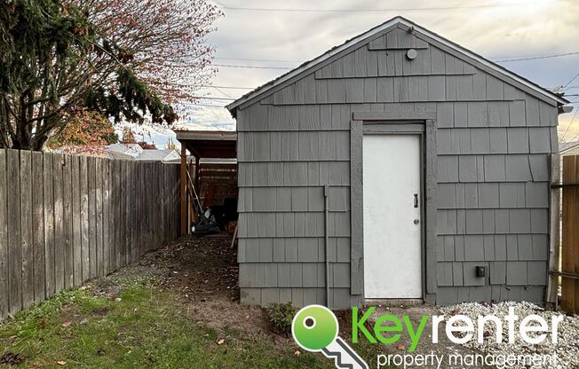 2 beds, 1 bath, $2,700