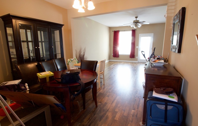 2 beds, 2.5 baths, $1,750, Unit #160