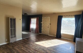 2 beds, 1 bath, $2,350