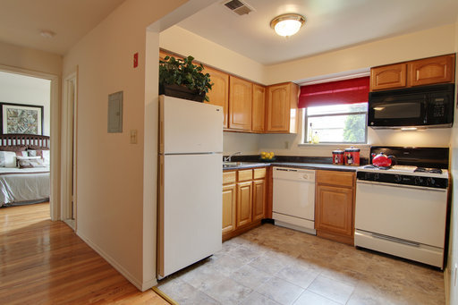 2 beds, 1.5 baths, 925 sqft, $2,250, Unit 1412