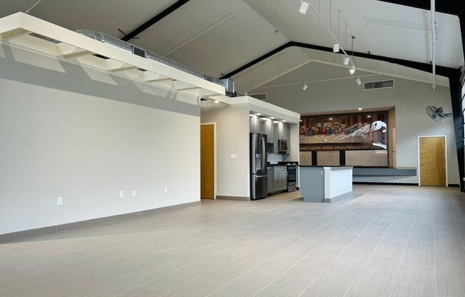 3 beds, 2 baths, 2,686 sqft, $2,650, Unit Unit 106