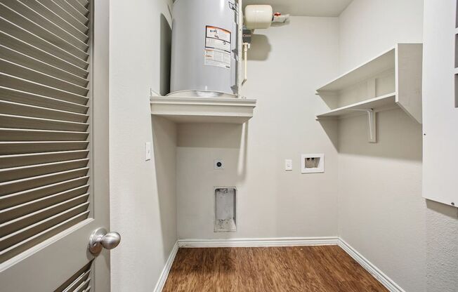 1 bed, 1 bath, 738 sqft, $1,199, Unit 216