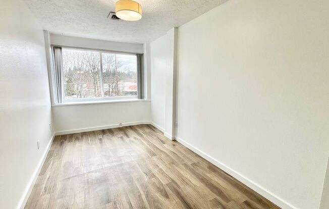 2 beds, 2 baths, 950 sqft, $1,675, Unit 302