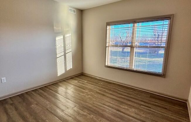 2 beds, 2 baths, 929 sqft, $1,025, Unit 1720-A05