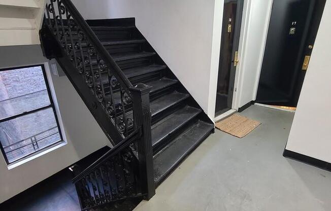 110 6 AVE