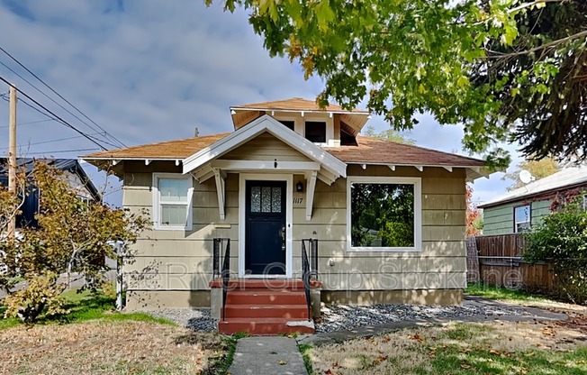 1117 E CARLISLE AVE