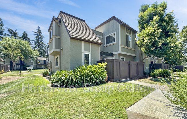 114 LUNA GRANDE CIR