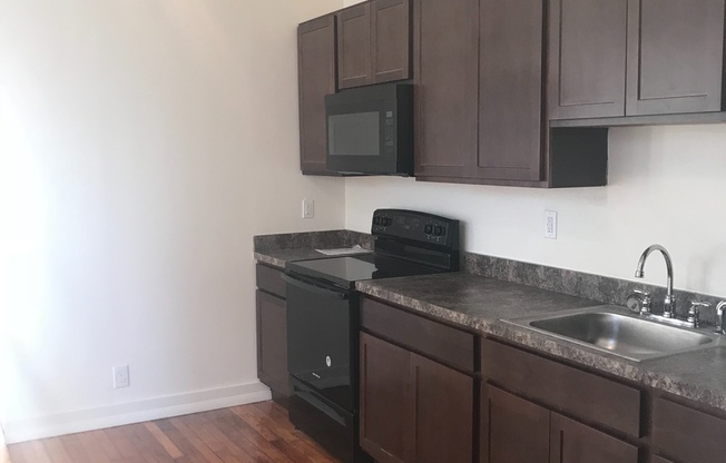 1 bed, 1 bath, $1,295, Unit Unit 1 South