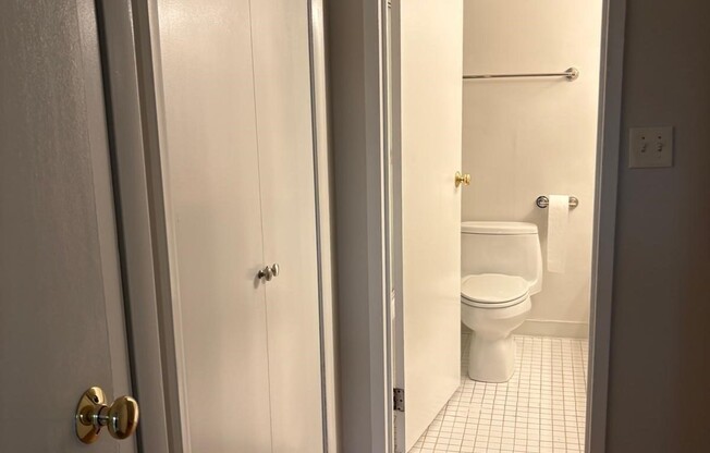 1 bed, 1 bath, 800 sqft, $2,300, Unit 502