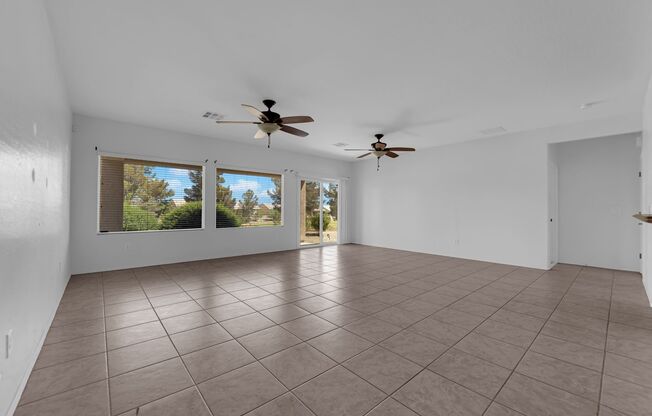 Huge 2 bedroom, 2 bath house with a Den on the Golf Course!  Age Restricted! Beautiful House!