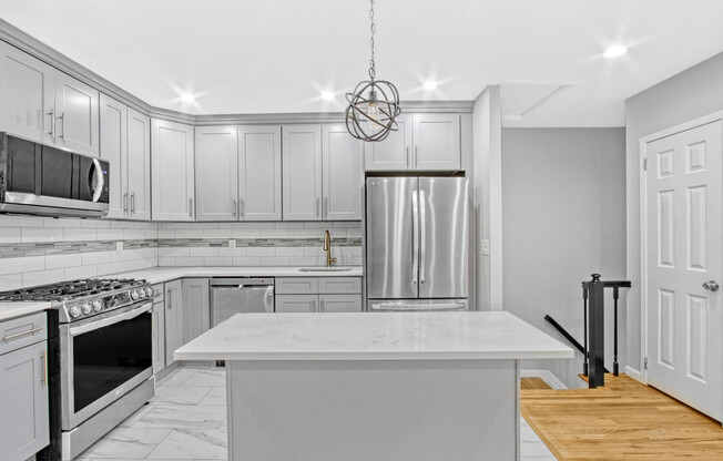 7246 BERGEN CT