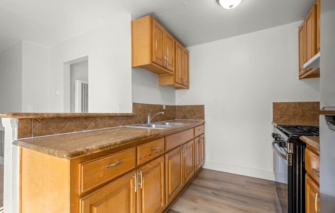 2 beds, 1 bath, $2,495, Unit 235