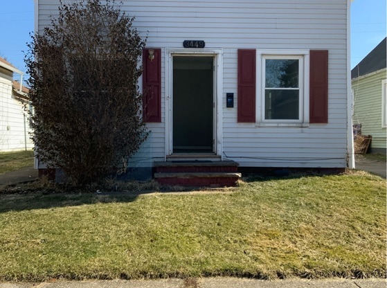 3449 E 71 ST