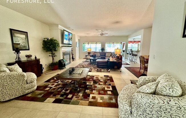 114 LNDG LN