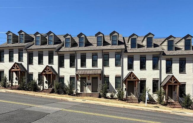 Luxurious 3-Bed Townhouse on Red Mountain