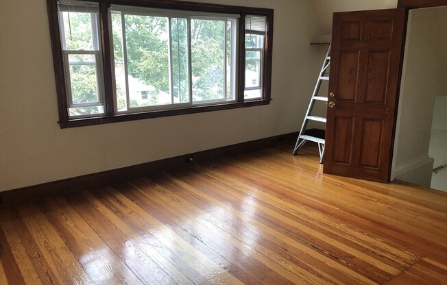 2 beds, 1 bath, 1,028 sqft, $2,100, Unit 3
