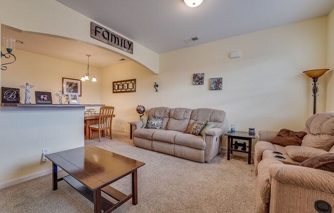 Beautiful 2 bed, 2 1/2 Bath Condo in Southwest Greeley!