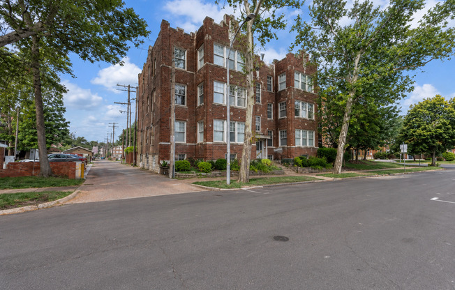 6409 Enright
