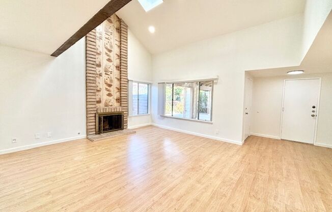 Oxnard | Newly Renovated | 4 Bed + 2.5 Bath | College Estates | 3721 Concord Ct