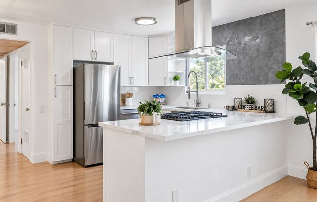 MOVE-IN READY 2 Bed+2 Bath Unit at 604 E Orange Grove Ave