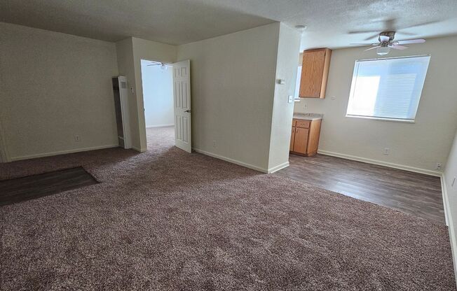 2 beds, 1 bath, 736 sqft, $1,200, Unit 26