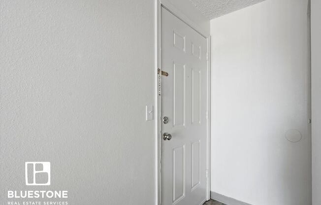 1 bed, 1 bath, 700 sqft, $1,175, Unit 30