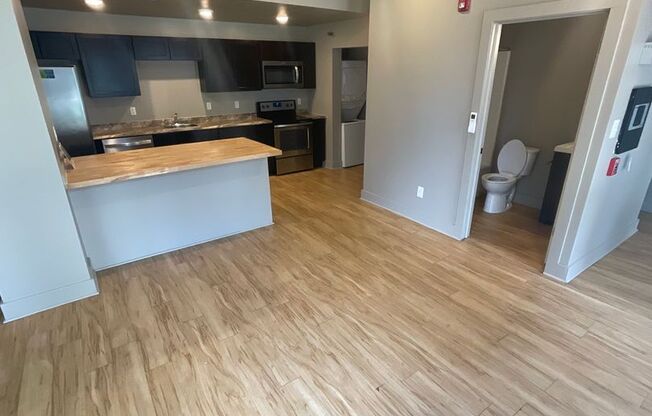 3 beds, 1 bath, $9,785, Unit Apt 3