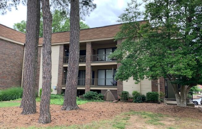 1BD/1BA Condo located in Germantown!