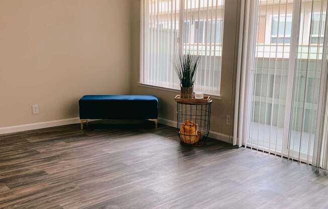 Country Club Apartments