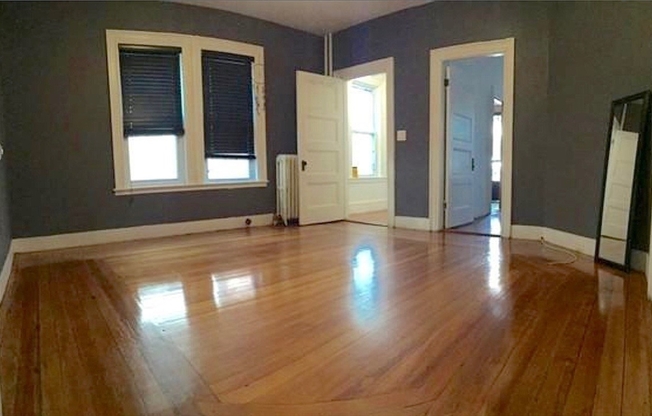 67 GREENLEAF AVE
