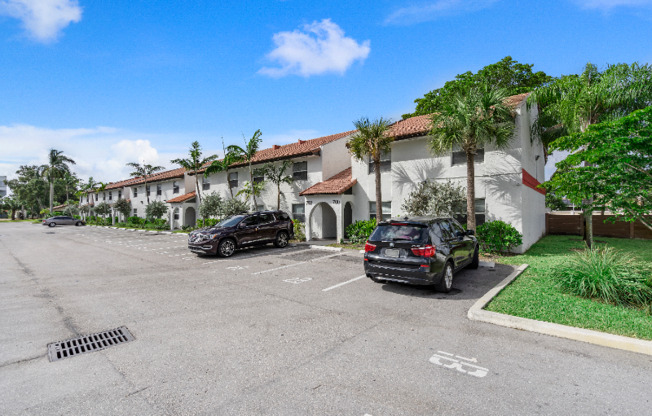 5850 NW 17 PL